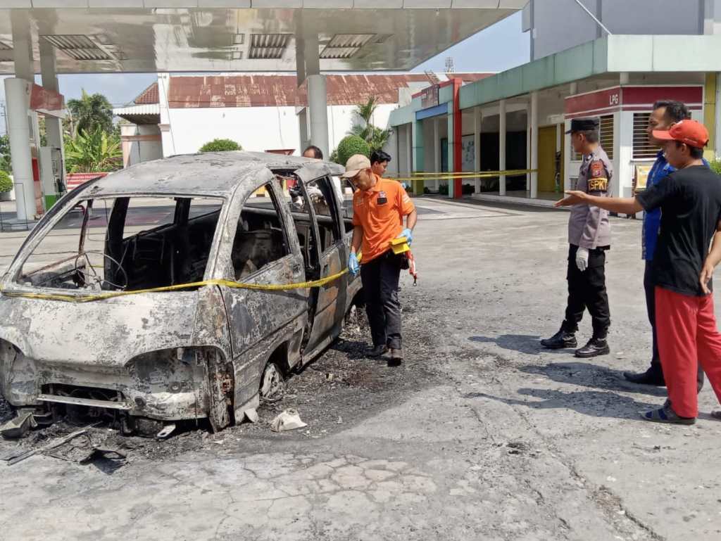 Ternyata Ini Penyebab Terbakarnya Mobil Daihatsu Espass di SPBU&nbsp;Takeran